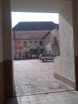 vchod do dvora - čístirna a úprava a oprava oděvů